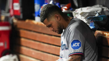 mlb-restricting-ipads-in-dugouts-to-prevent-ai-making-strategy-decisions