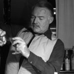 forget-the-mojito:-experts-say-ernest-hemingway’s-signature-drink-was-likely-something-else