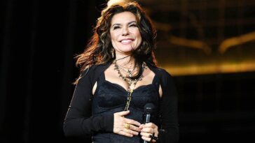 shania-twain-says-she’s-finally-‘getting-it-right’-in-her-60s-after-starting-life-‘on-the-tough-side’