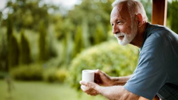 coffee-lovers-can-take-heart:-up-to-5-cups-a-day-appears-safe-for-most-adults,-experts-say