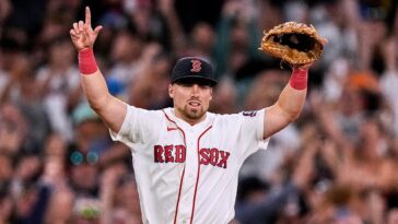 red-sox-come-back-from-the-dead,-move-into-postseason-contention-with-remarkable-14-game-win-streak