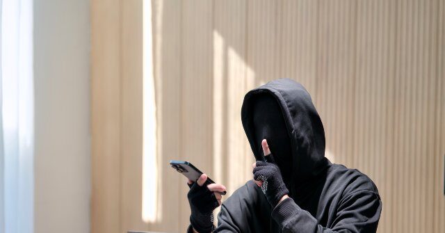 police:-meta-engineer-who-worked-on-features-for-teens-arrested-in-pedophile-sting