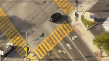 fleeing-suspect-captured-after-wild-range-rover-chase-across-los-angeles-county