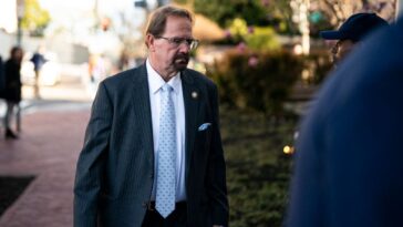 lawmaker-under-fire-for-gifting-handguns-to-staffers
