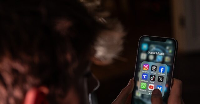 french-lawmakers-approve-ban-on-social-media-for-under-15s