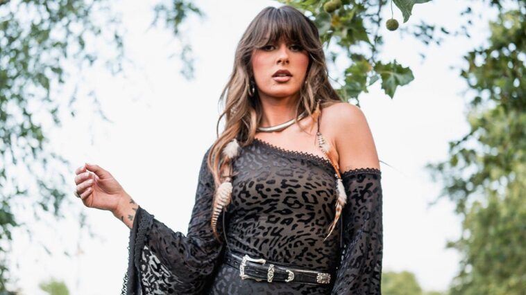 ella-langley-joins-music-royalty-with-‘insane’-milestone-for-‘choosin’-texas’