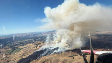 fast-moving-bay-area-wildfire-erupts-near-homes,-forcing-evacuations