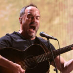 dave-matthews-makes-trashing-trump-part-of-his-tour:-‘i’m-so-tired-of-this-f**king-president’