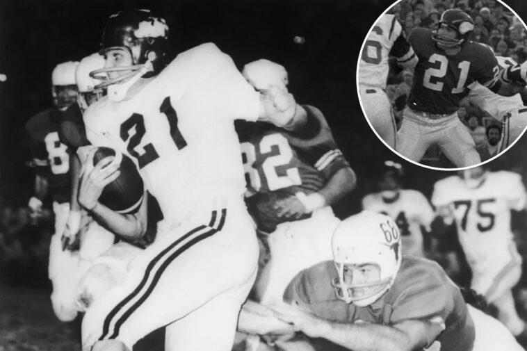 jim-lindsey,-college-football-and-nfl-champion-running-back,-dead-at-81