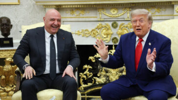 trump-to-allow-direct-flights-of-us.-airlines-to-lebanon-after-meeting-with-president-aoun
