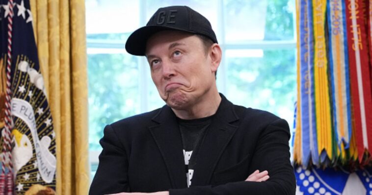 china-beats-musk-to-world’s-first-‘brain-computer-interface’-after-human-surgery