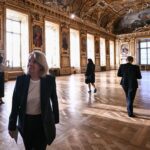 months-after-daring-$9m-hesit,-the-louvre’s-apollo-gallery-reopens-—-with-no-jewelry-on-display