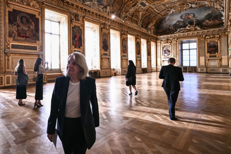 months-after-daring-$9m-hesit,-the-louvre’s-apollo-gallery-reopens-—-with-no-jewelry-on-display