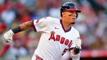 angels-third-baseman-brings-basketball-onto-the-diamond,-turns-slick-double-play-with-unconventional-move