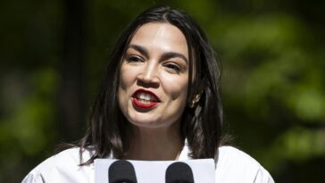 a-new-2028-poll-just-shook-up-both-parties