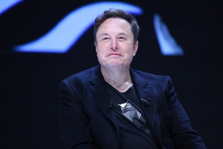 elon-musk-says-he’s-‘down’-to-fund-a-rival-‘odyssey’