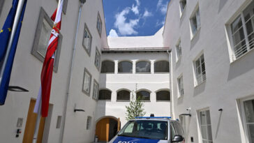 austria-has-converted-hitler’s-birthplace-into-a-police-station-to-deter-nazi-pilgrims