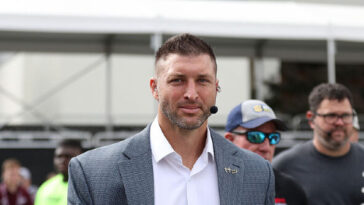 tim-tebow-emerges-from-espn-bloodbath-with-new-contract