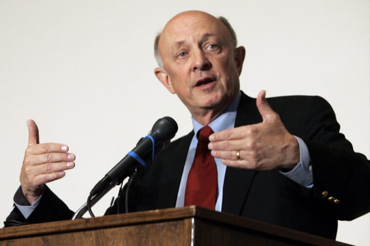 former-cia-director-james-woolsey-suffered-from-havana-syndrome-before-his-death,-wife-claims