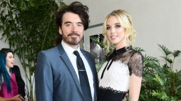 comedian-was-‘broke’-in-$3m-house-after-water-shut-off-during-divorce