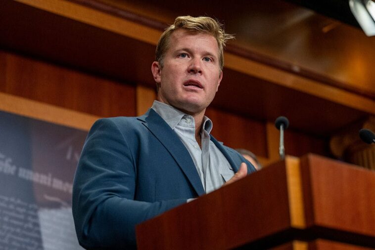 watch:-tim-sheehy-gives-fiery-speech-defending-war-against-iran,-bashing-dems