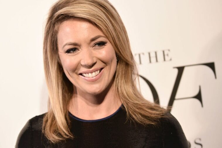 former-cnn-star-reduced-to-posting-risque-photos,-blogging-about-sex-life