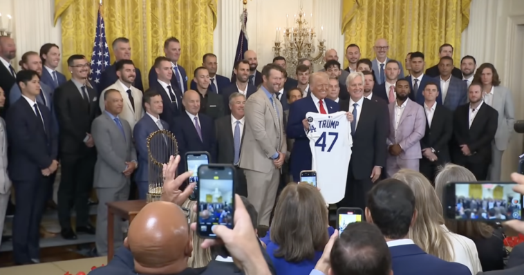 watch-live:-trump-hosts-la-dodgers-at-the-white-house-–-kike-hernandez-refuses-to-join-team-after-trashing-last-year’s-white-house-visit