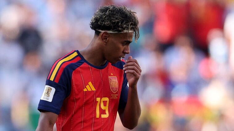 robert-lewandowski-explains-why-lamine-yamal-did-not-perform-his-best-with-spain
