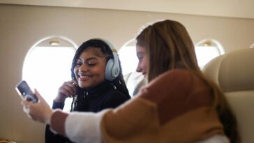 the-obnoxious-travel-behavior-that-could-get-you-kicked-off-the-plane