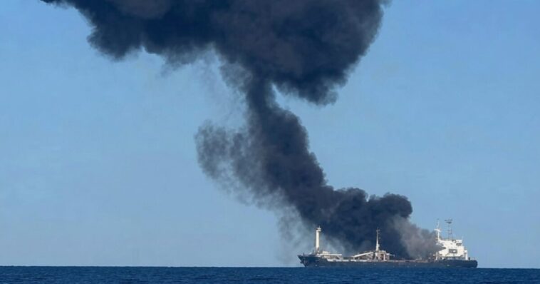 powder-keg-black-sea:-russia-is-striking-hard-at-ukrainian-bound-cargo-ships,-halting-odessa-region-ports’-operations