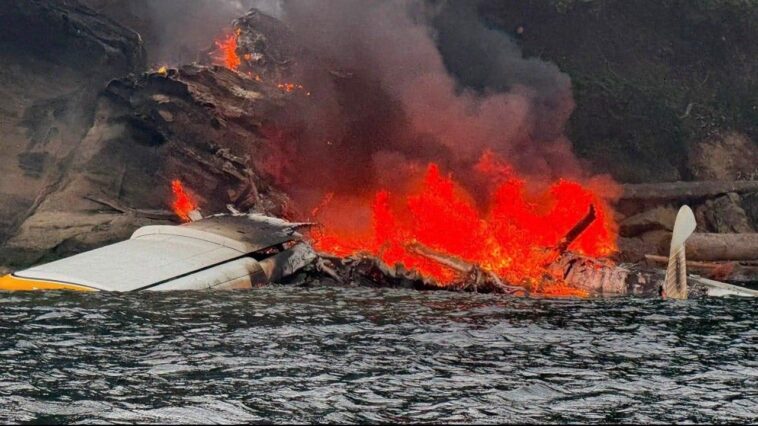 multiple-injured-after-floatplane-makes-emergency-landing,-catches-fire-off-washington-coast
