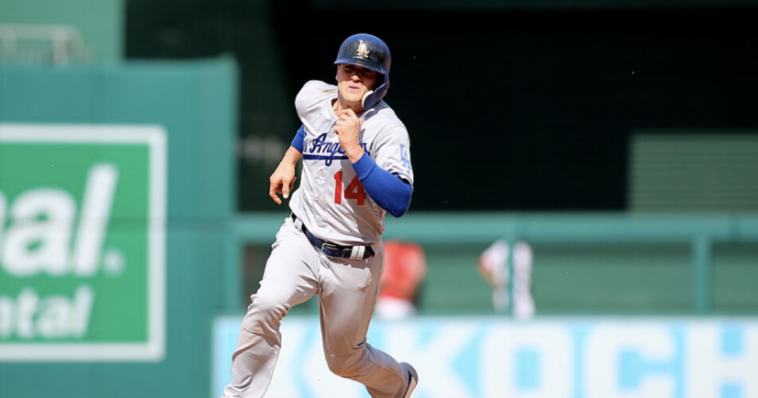 angry-dodgers-player-kike-hernandez-doxes-fan-after-criticism-for-skipping-white-house-visit