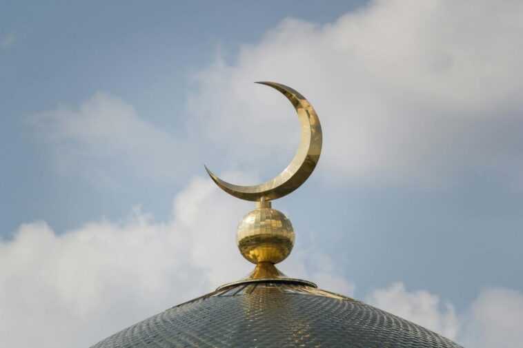 former-catholic-school-could-become-muslim-only-boarding-school