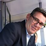 new-uk-prime-minister-burnham-leaves-london,-begins-work-from-home-promise