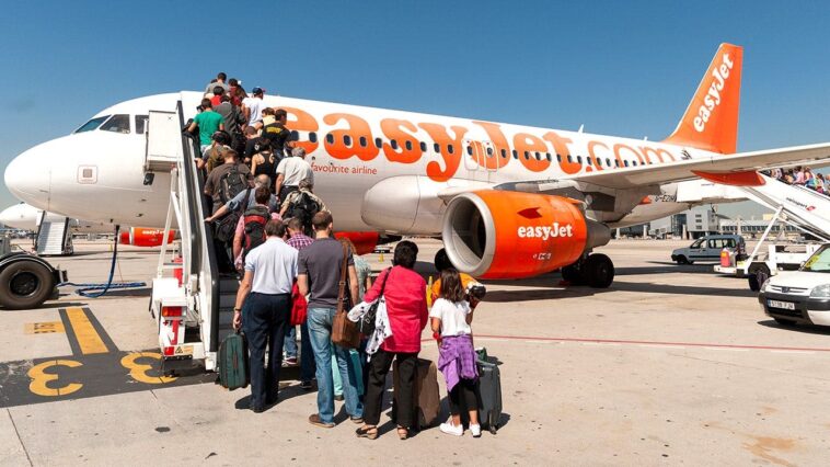 shocking-mid-flight-brawl-erupts-after-takeoff,-sending-flight-back-to-airport