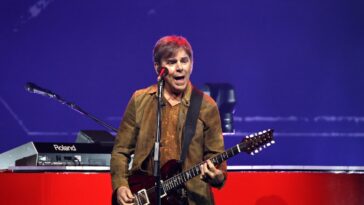 watch:-legendary-‘journey’-band-member,-songwriter-tells-trump-hating-bruce-springsteen-to-‘shut-up’