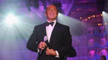 paul-anka-slams-modern-singers,-says-frank-sinatra-would-have-‘thrown-a-chair’