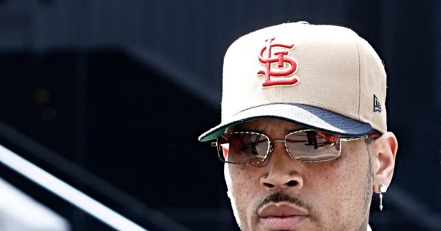 us.-r&b-singer-chris-brown-admits-new-brawl-charge,-avoids-uk-trial
