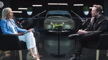 watch:-elite-journalist-tries-to-keep-up-with-elon,-gets-sliced-to-ribbons-because-he’s-just-so-much-smarter