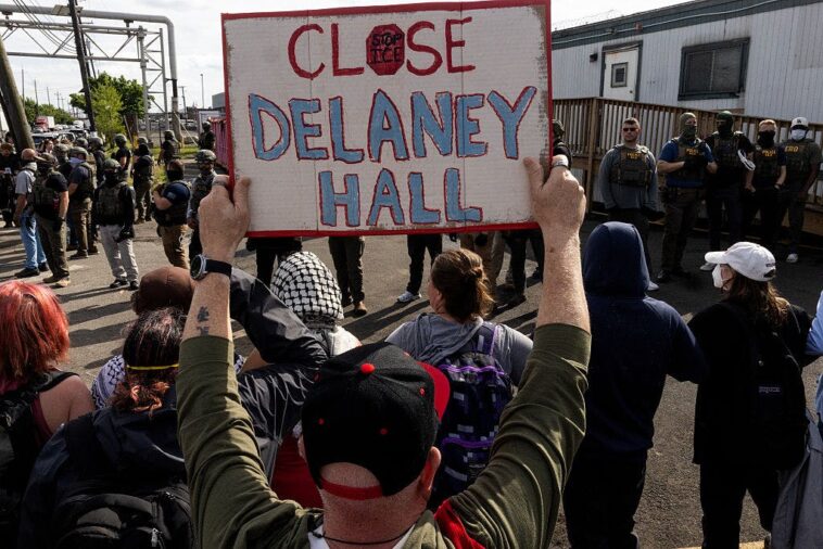 anti-ice-hunger-strike-leader’s-sob-story-unravels-as-details-of-domestic-violence-arrest-surface