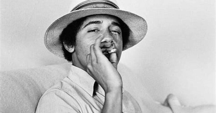 obama-tells-caitlin-clark-he-didn’t-have-to-deal-with-the-media-in-his-20’s-(because-he-was-a-stoner)