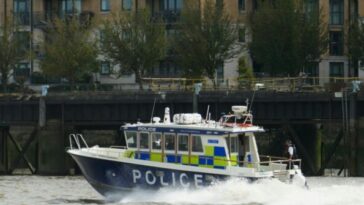 london-police-boat-crash-sees-armed-officers-flung-into-the-thames