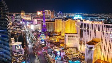 bargain-buffet-refuses-to-die-while-luxury-dining-takes-over-vegas