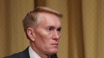 gop-senator-lankford-complains-conservative-media-‘beating-up-on-republicans’