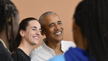 barack-obama-gives-caitlin-clark-some-heartfelt-advice