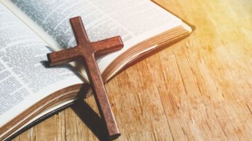 popular-new-age-influencer-quits-occult-practices,-deletes-videos-and-becomes-christian