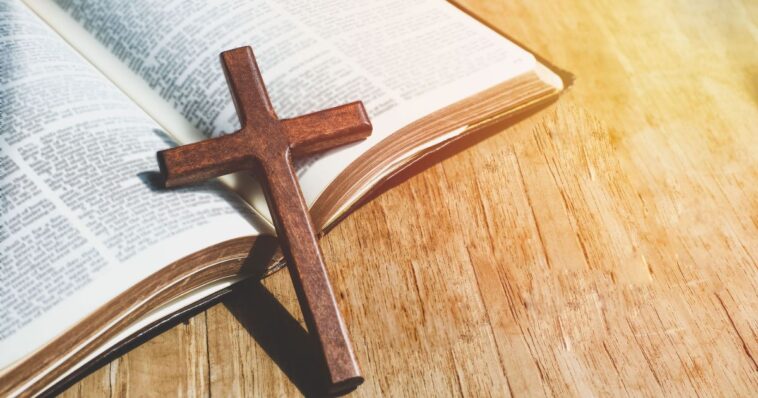 popular-new-age-influencer-quits-occult-practices,-deletes-videos-and-becomes-christian
