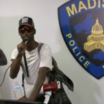 watch:-weakest-police-chief-in-america-lets-marxists-take-over-briefing,-call-for-murder-of-his-officer,-and-then-he-thanks-them-for-coming