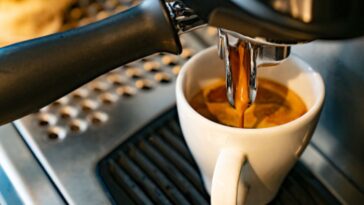 drinking-coffee-is-actually-good-for-your-heart,-but-there’s-a-catch