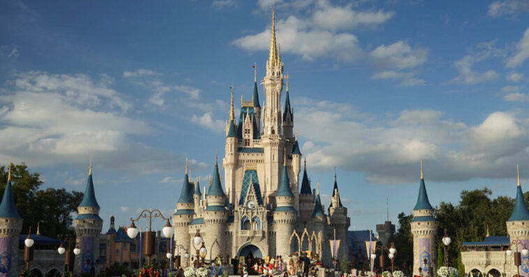 mickey-mouse-massacre:-disney-has-third-round-of-layoffs,-hitting-espn,-pixar,-more